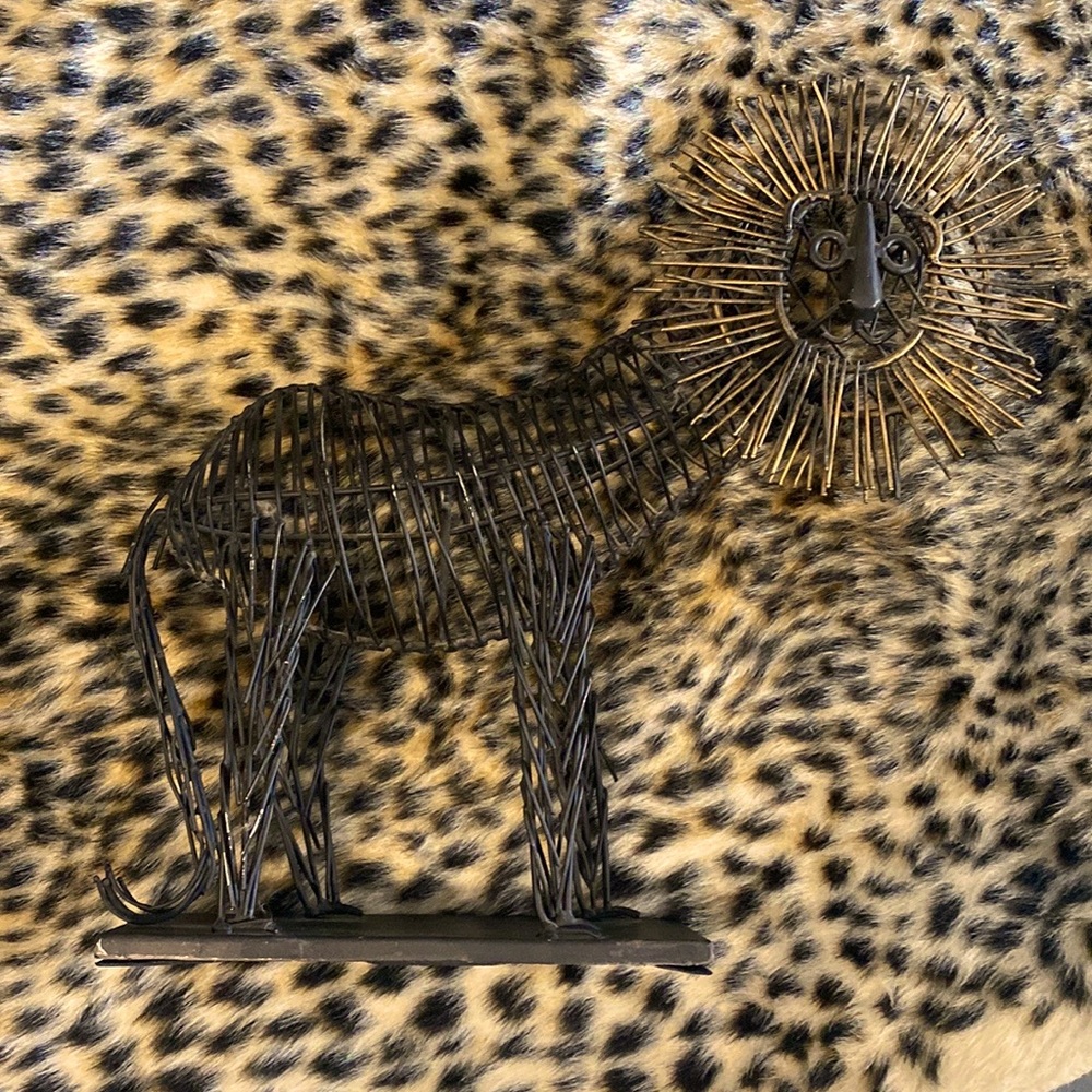 💎RARE💎Amazing Vintage Mid-Century Modern Metal Lion Sculpture
